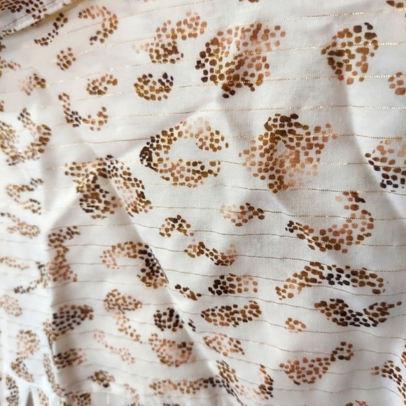 Jane + Delancey Top Women’s XL White Gold Blouse Jungle Leopard Button Up Shirt - Picture 3 of 12